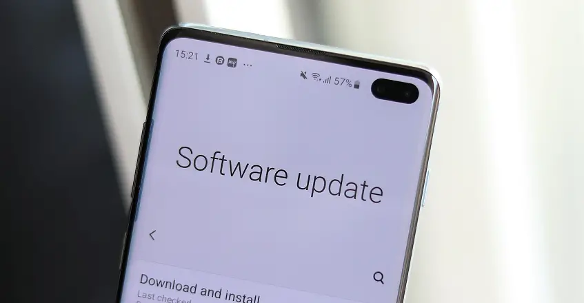 Samsung S10 stuck on Software Update